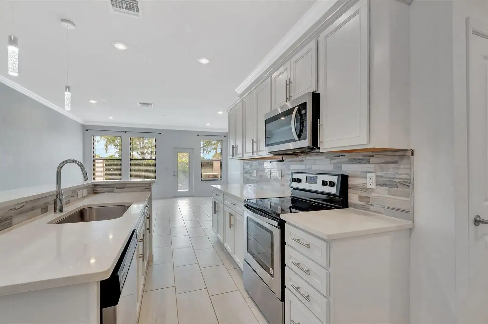 2854 Bard Street, Palm Springs FL 33406 photo 4