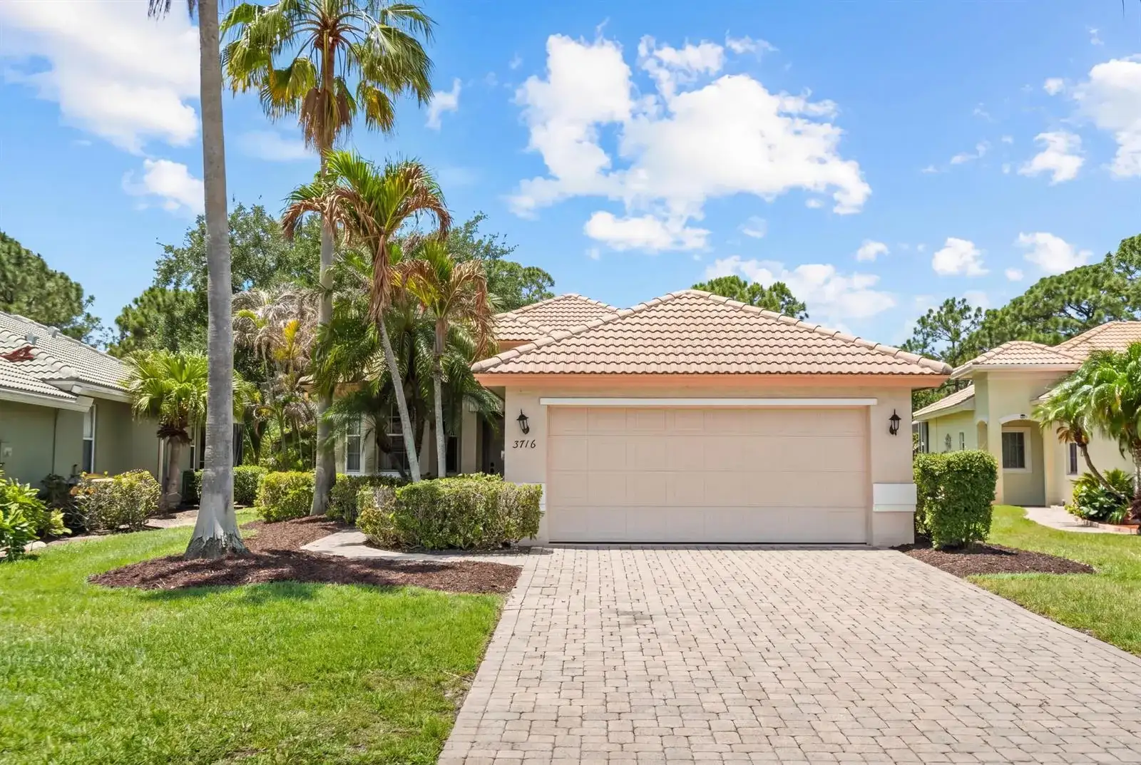 3716 NW Deer Oak Drive, Jensen Beach FL 34957 photo 2