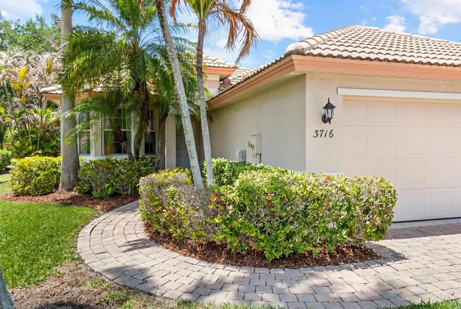 3716 NW Deer Oak Drive, Jensen Beach FL 34957 photo 3