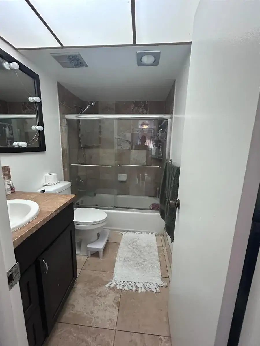 7300 NW 17th Street # 402, Plantation FL 33313 photo 5