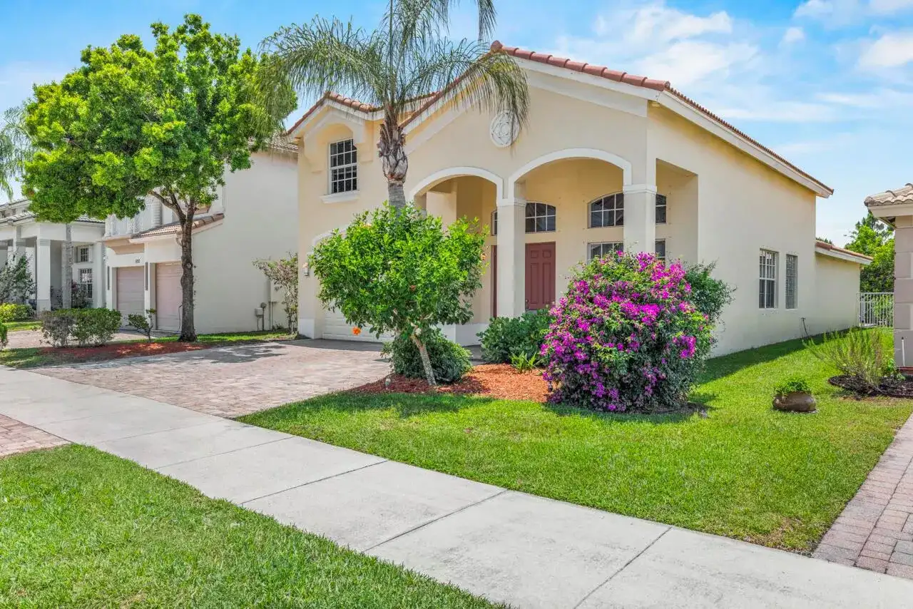 5040 SE Graham Drive, Stuart FL 34997 photo 3