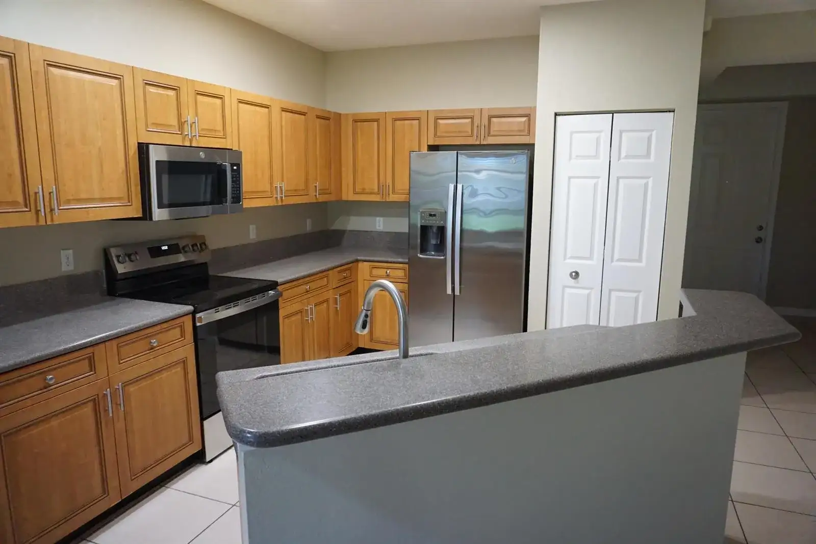 2030 Nassau Drive, West Palm Beach FL 33404 photo 3