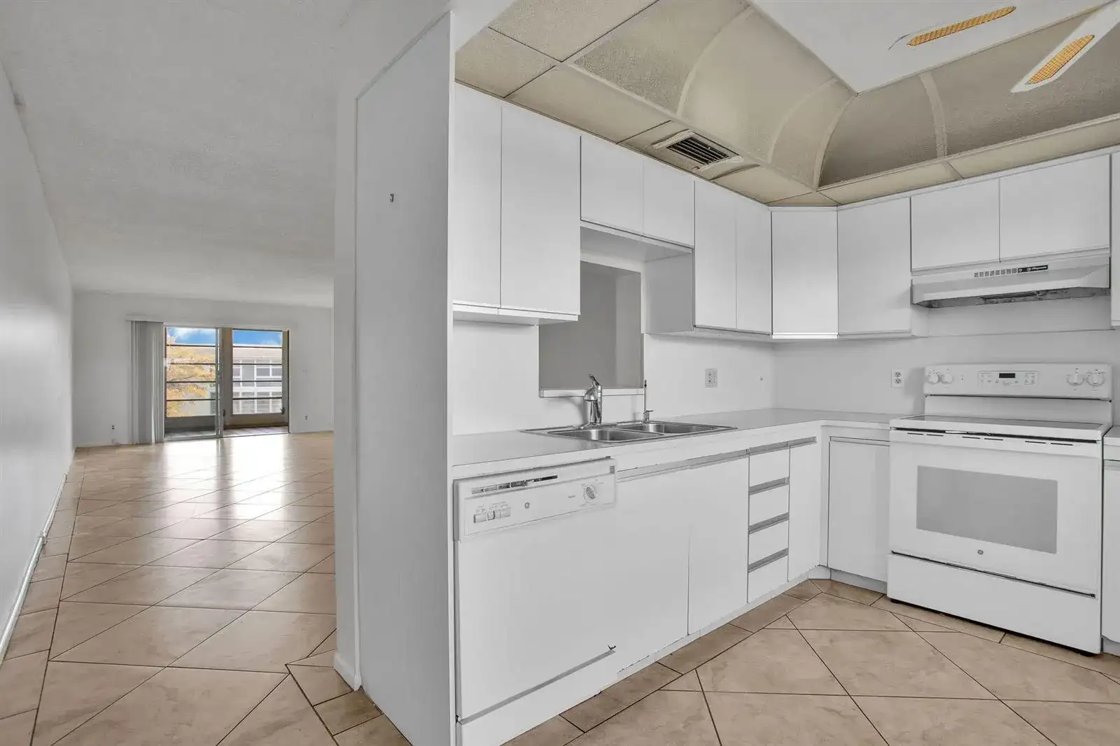 3405 Bimini Lane # M4, Coconut Creek FL 33066 photo 2