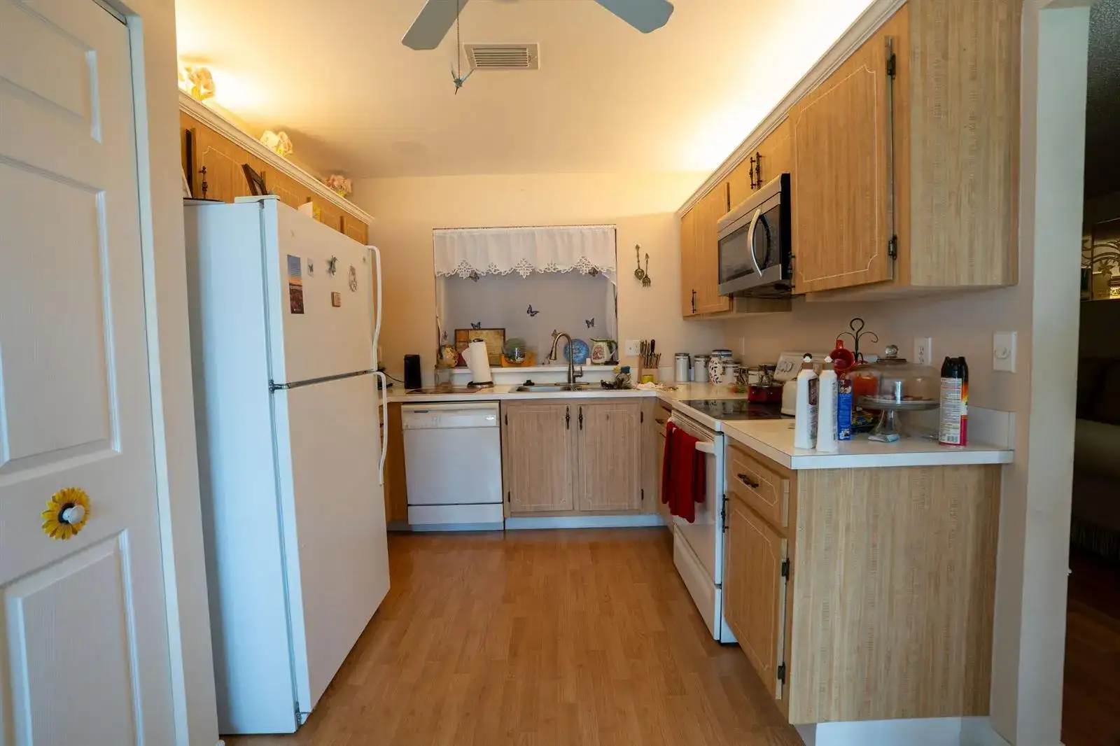 6121 Rainbow Circle, FL 33463 photo 3