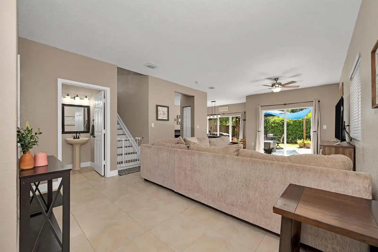 381 NE 35th Terrace, Homestead FL 33033 photo 5