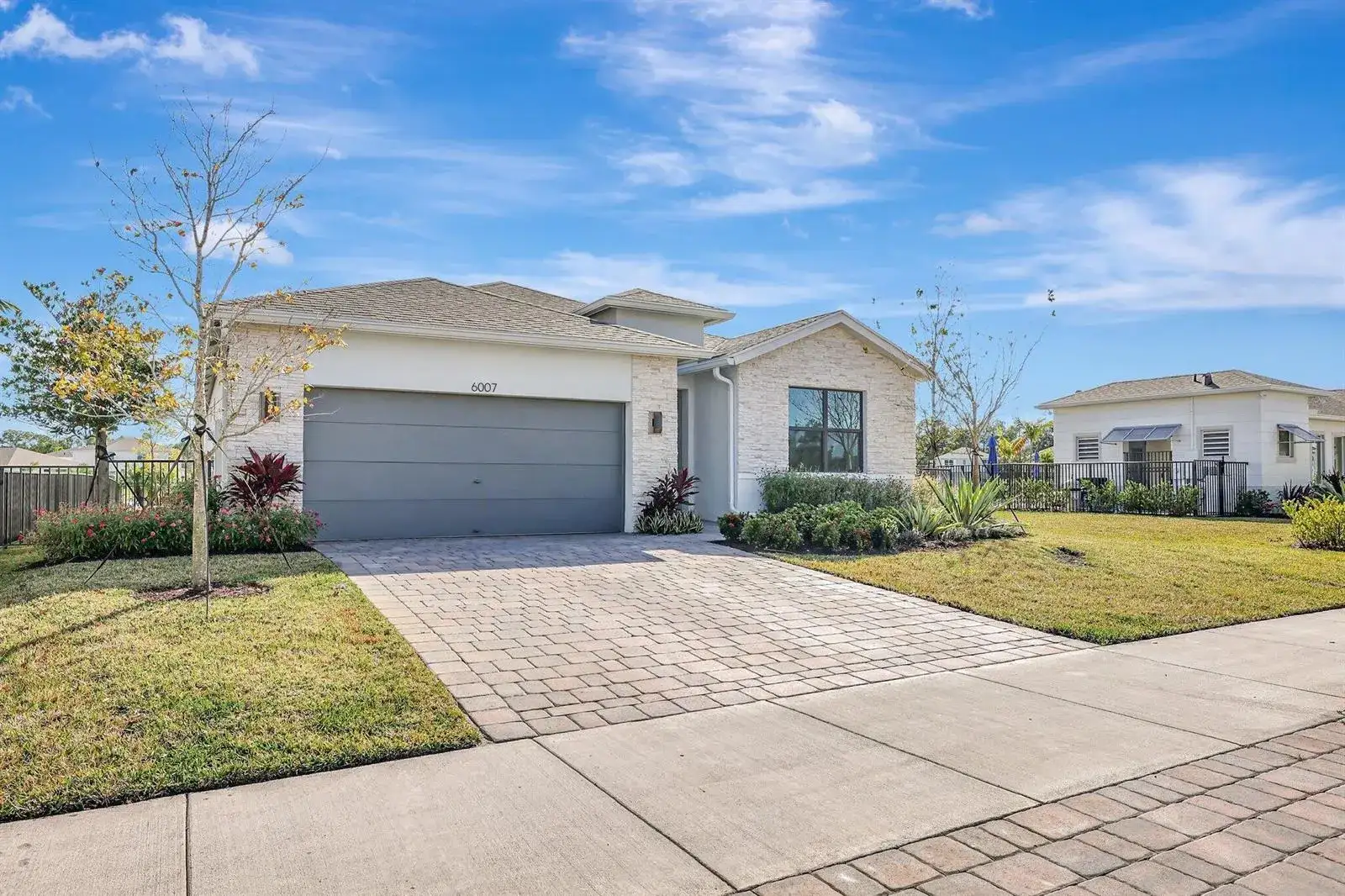 6007 SE Skyblue Circle, Stuart FL 34997 photo 2