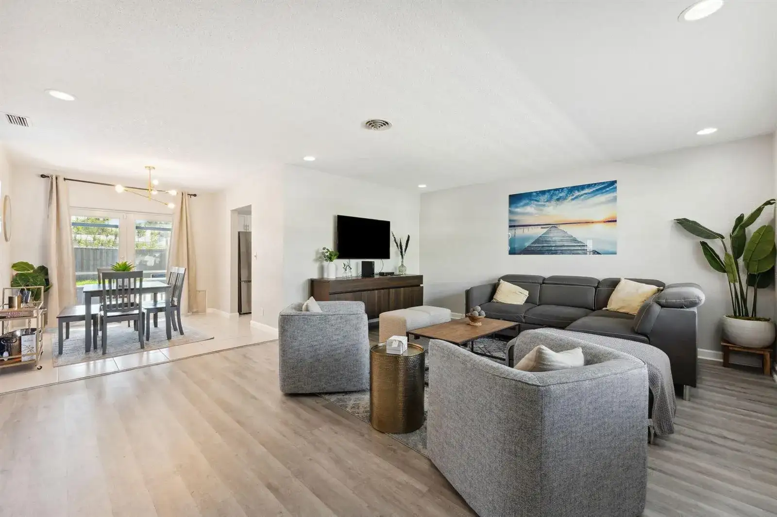 428 SE 2nd Street, Deerfield Beach FL 33441 photo 2