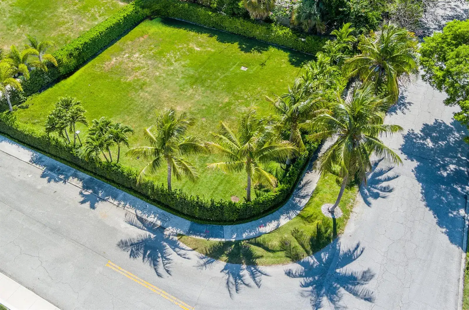 8001 Arlington Place, West Palm Beach FL 33405 photo 2