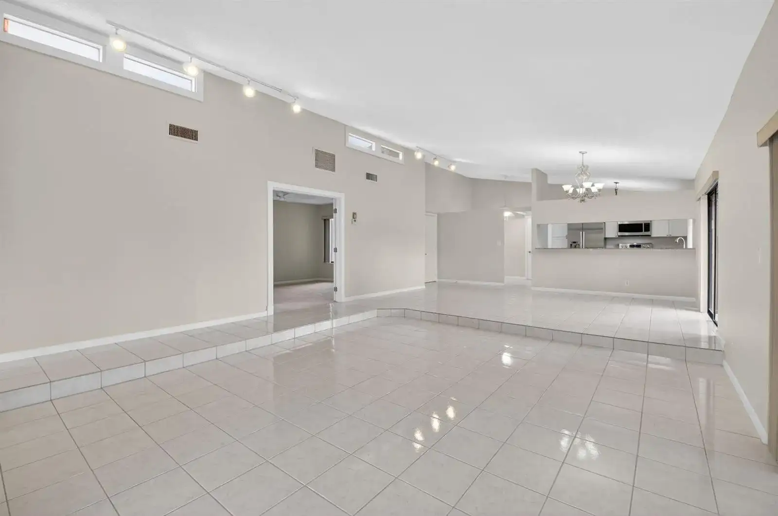 5580 Piping Rock Drive, Boynton Beach FL 33437 photo 4