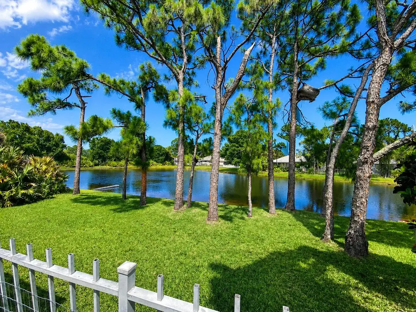 7529 SE Bay Cedar Circle, Hobe Sound FL 33455 photo 2
