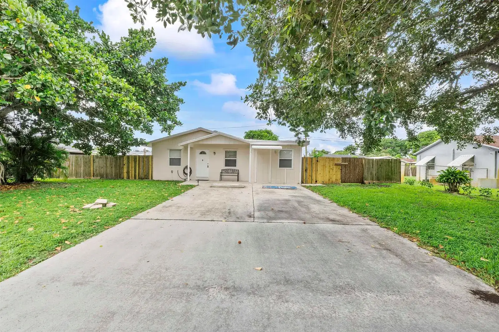 3344 Plaza Place, Lake Worth FL 33462 photo 3