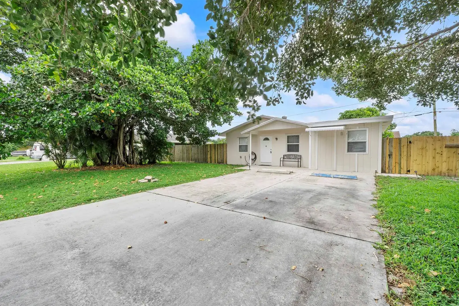 3344 Plaza Place, Lake Worth FL 33462 photo 4