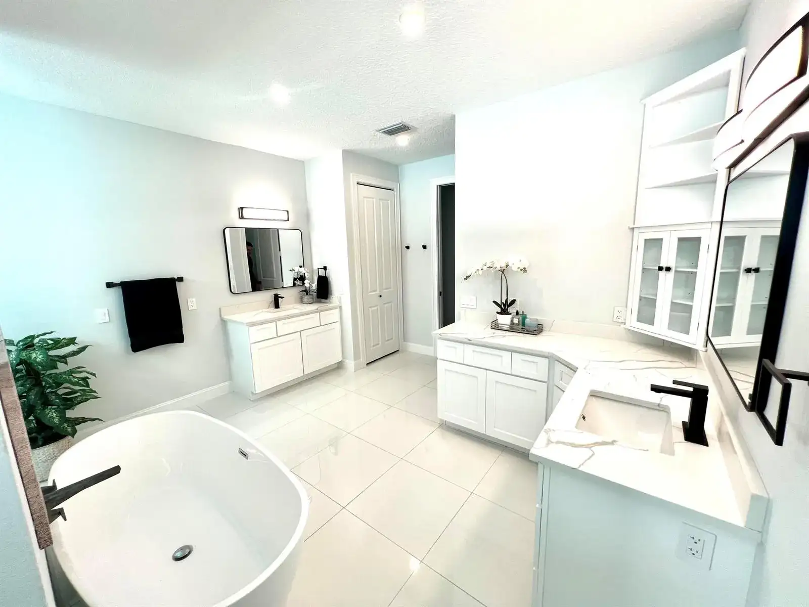 6660 49th, Vero Beach FL 32967 photo 2