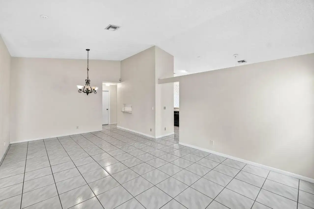 10001 Country Brook Road, Boca Raton FL 33428 photo 5