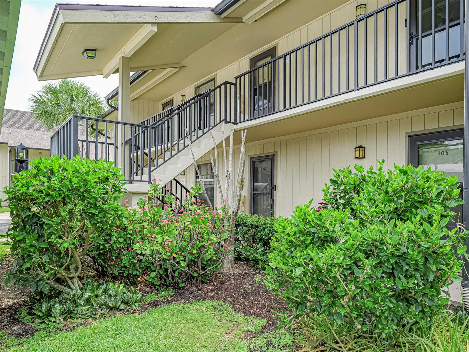 23 Plantation Drive # 102, Vero Beach FL 32966 photo 3