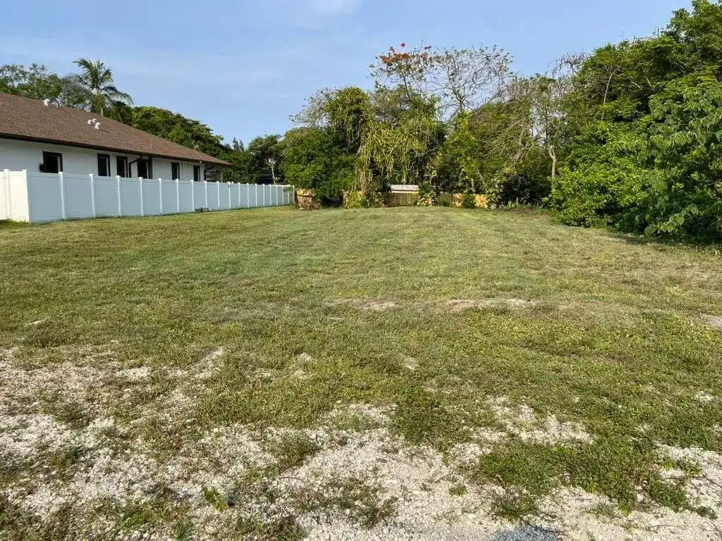2630 NW 20th Avenue, Oakland Park FL 33311 photo 2
