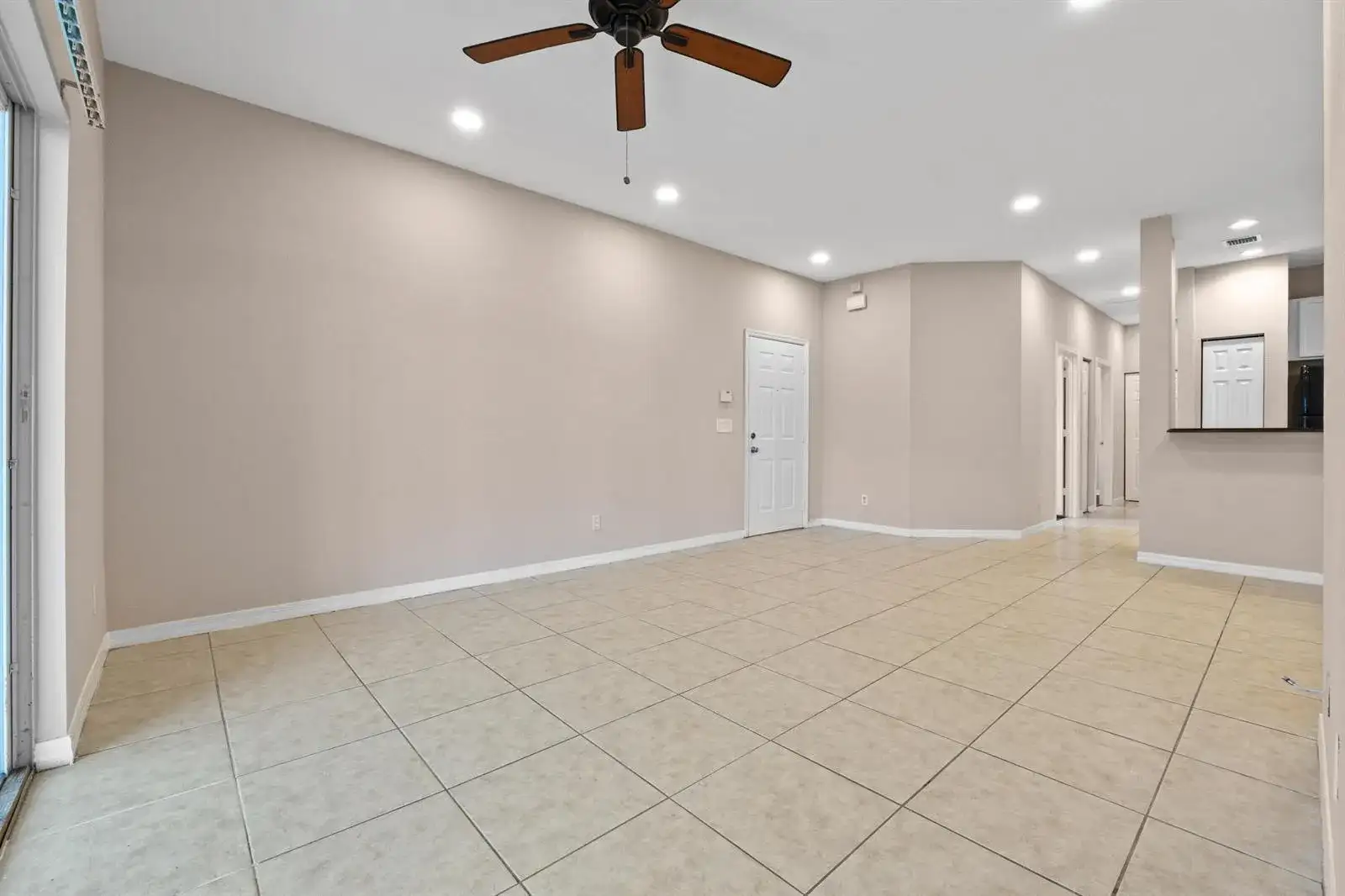 3105 Grandiflora Drive, FL 33467 photo 5