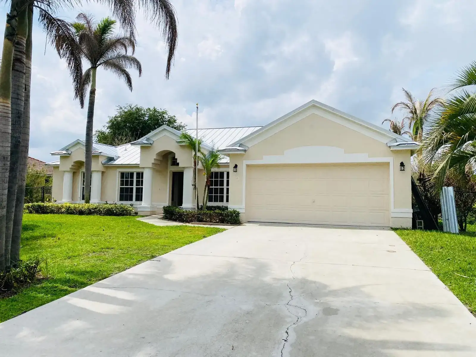 5952 NW Baynard Drive, Port St. Lucie FL 34986 photo 2