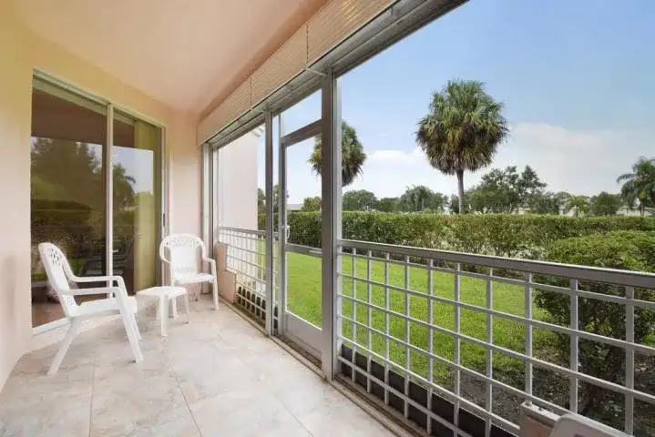 101 Muirfield Court # f, Jupiter FL 33458 photo 3