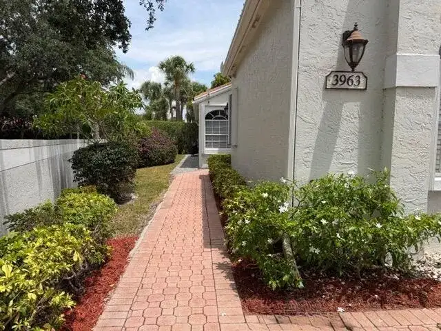 3963 Redondo Court, Boca Raton FL 33487 photo 4