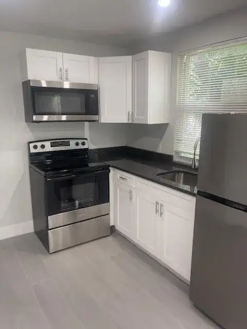 12322 NE 6th Avenue # 3, North Miami FL 33161 photo 2