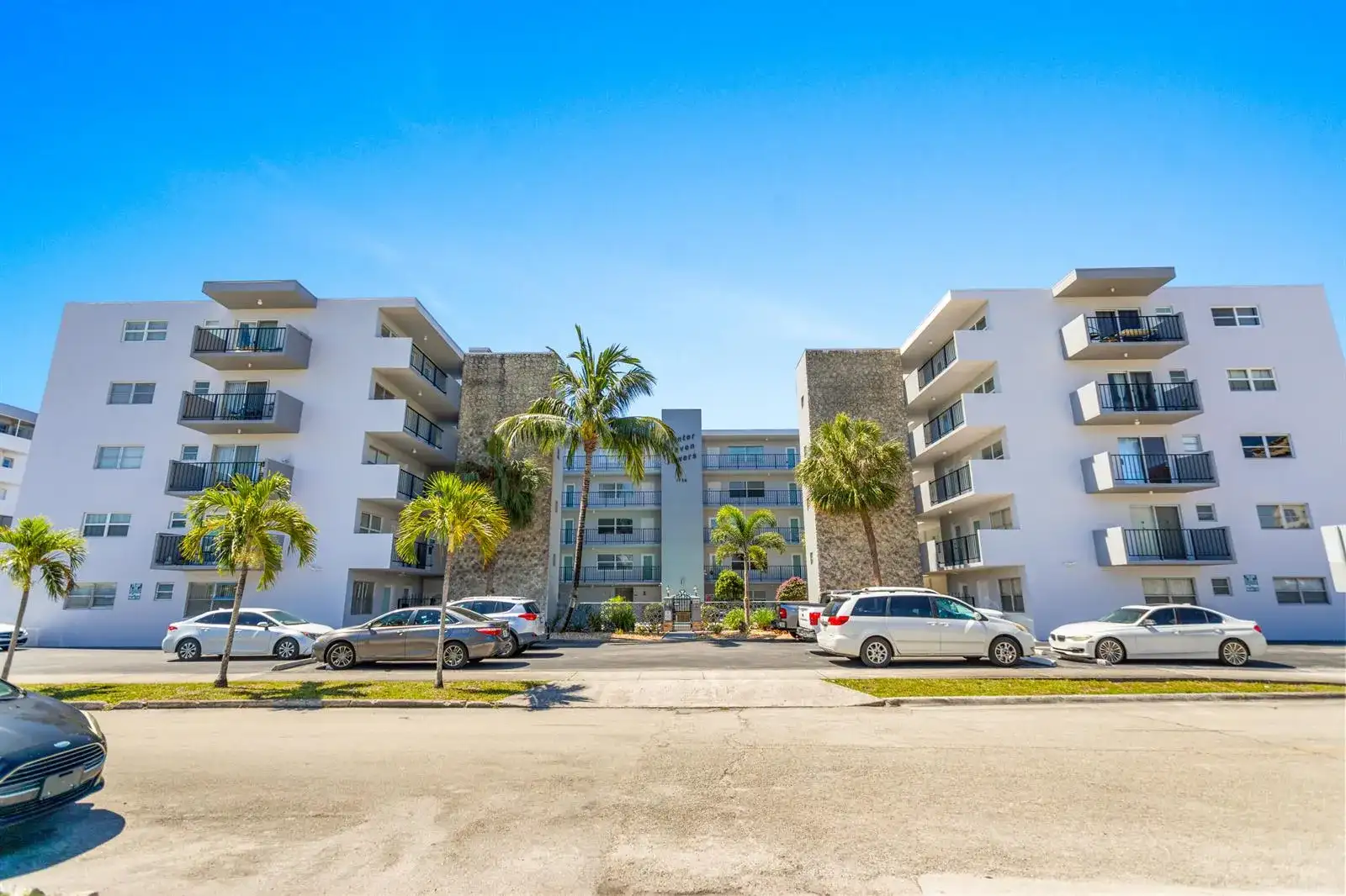 1750 Jefferson Street # 507, Hollywood FL 33020 photo 2