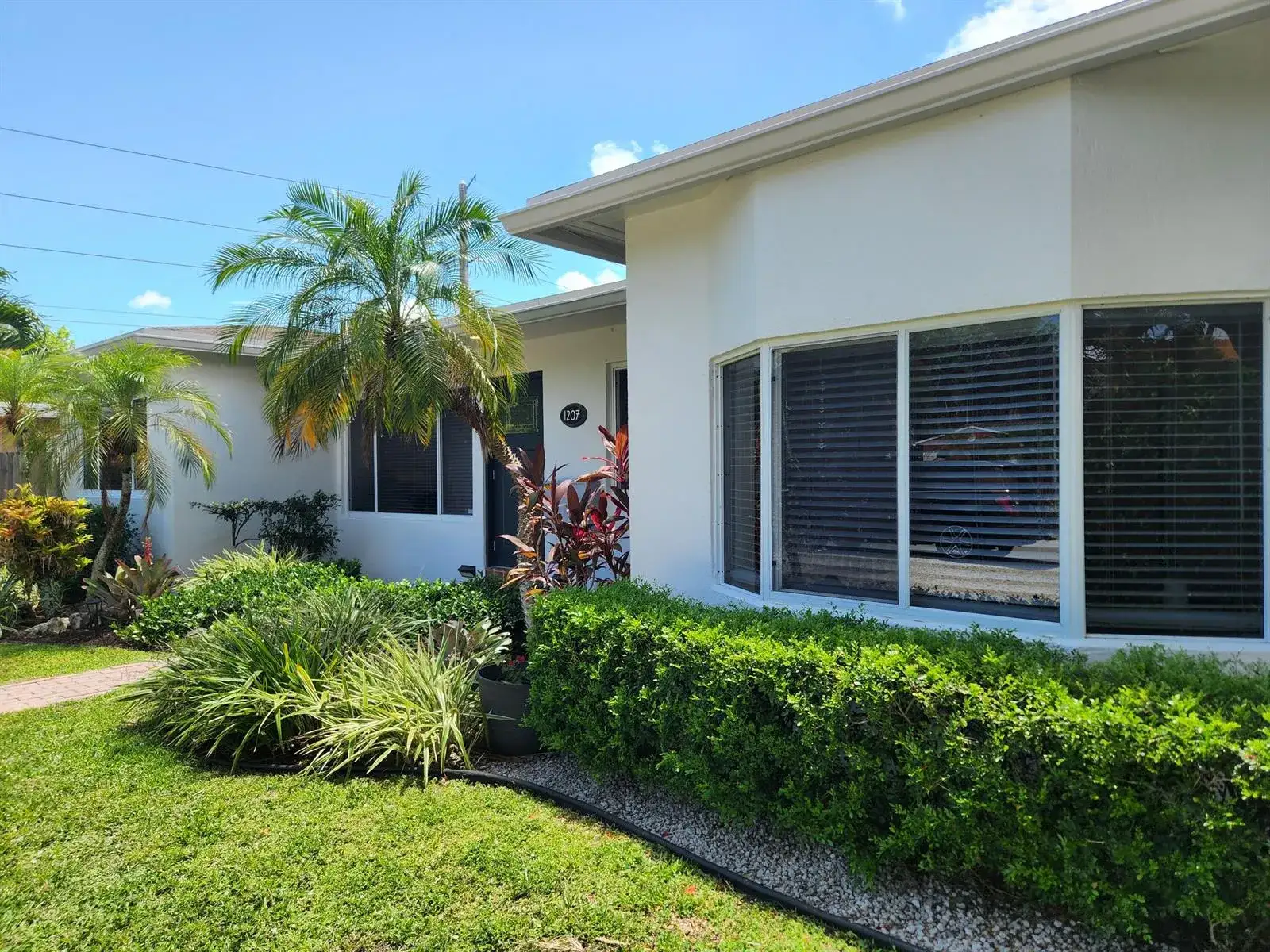 1207 NE 12th Avenue, Fort Lauderdale FL 33304 photo 2