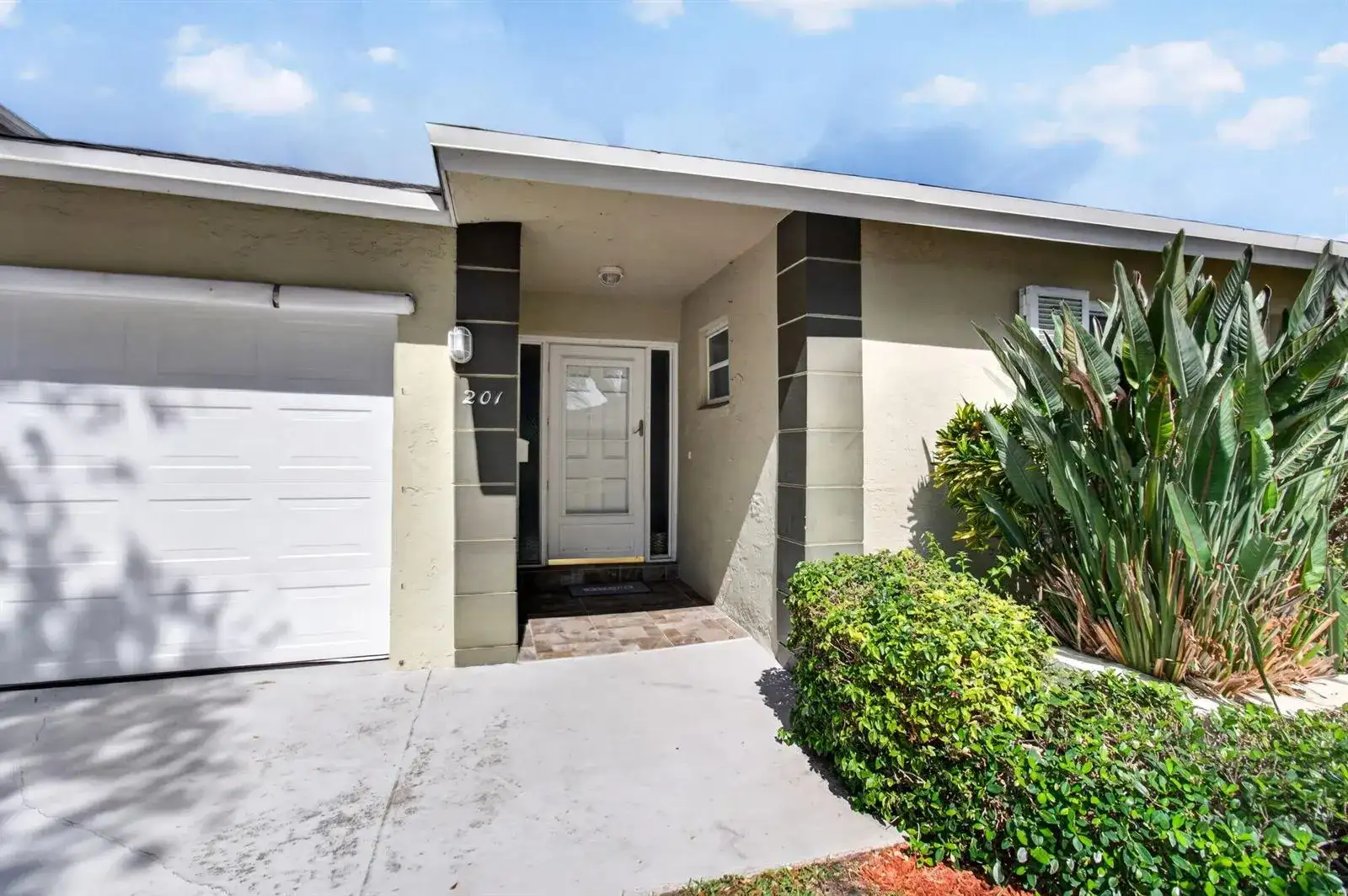 201 Del Rio Boulevard, Boca Raton FL 33432 photo 4