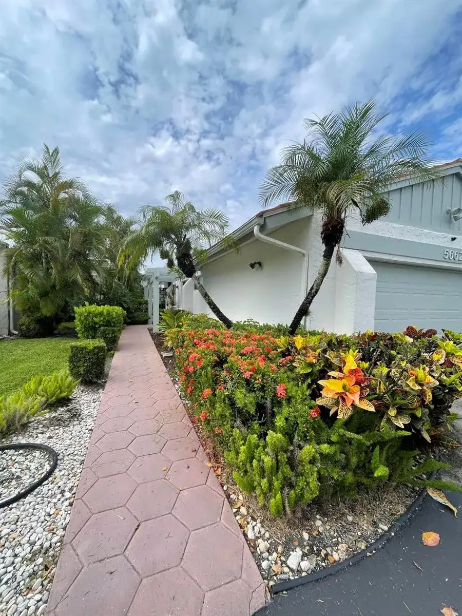 5662 Ainsley Court, Boynton Beach FL 33437 photo 3
