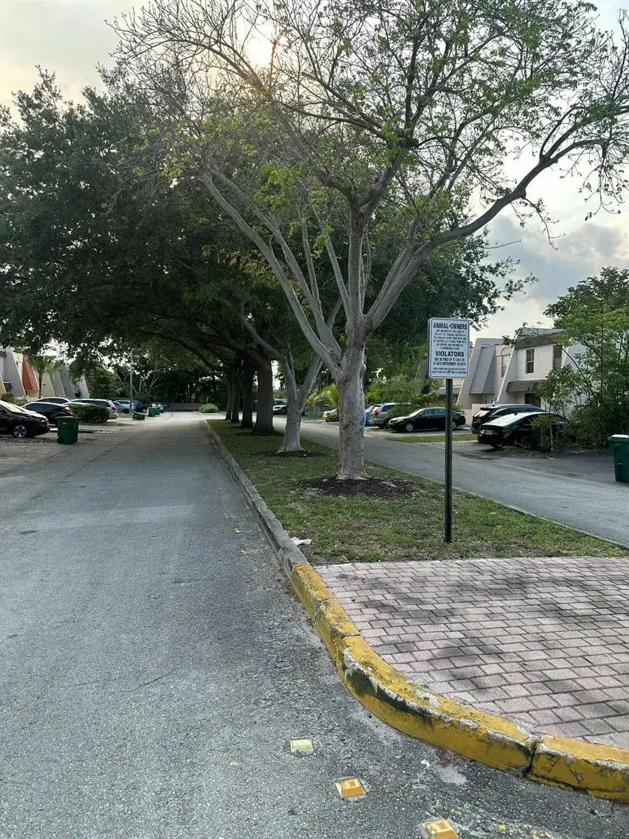 7424 NW 75th Street, Tamarac FL 33321 photo 5