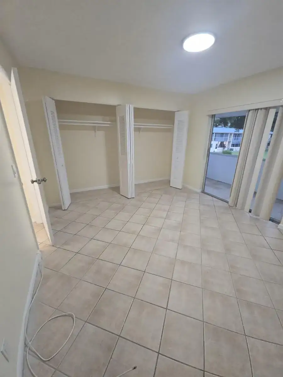 129 Hastings # 129, West Palm Beach FL 33417 photo 3