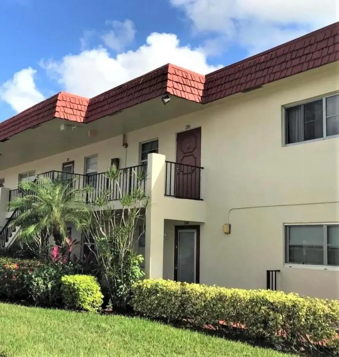 19 Abbey Lane # 206, Delray Beach FL 33446 photo 2