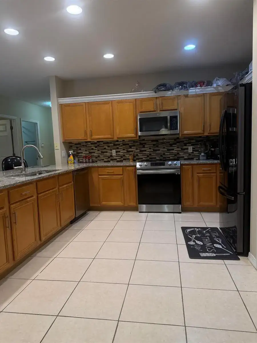 133 Inconnu Court, FL 34759 photo 5