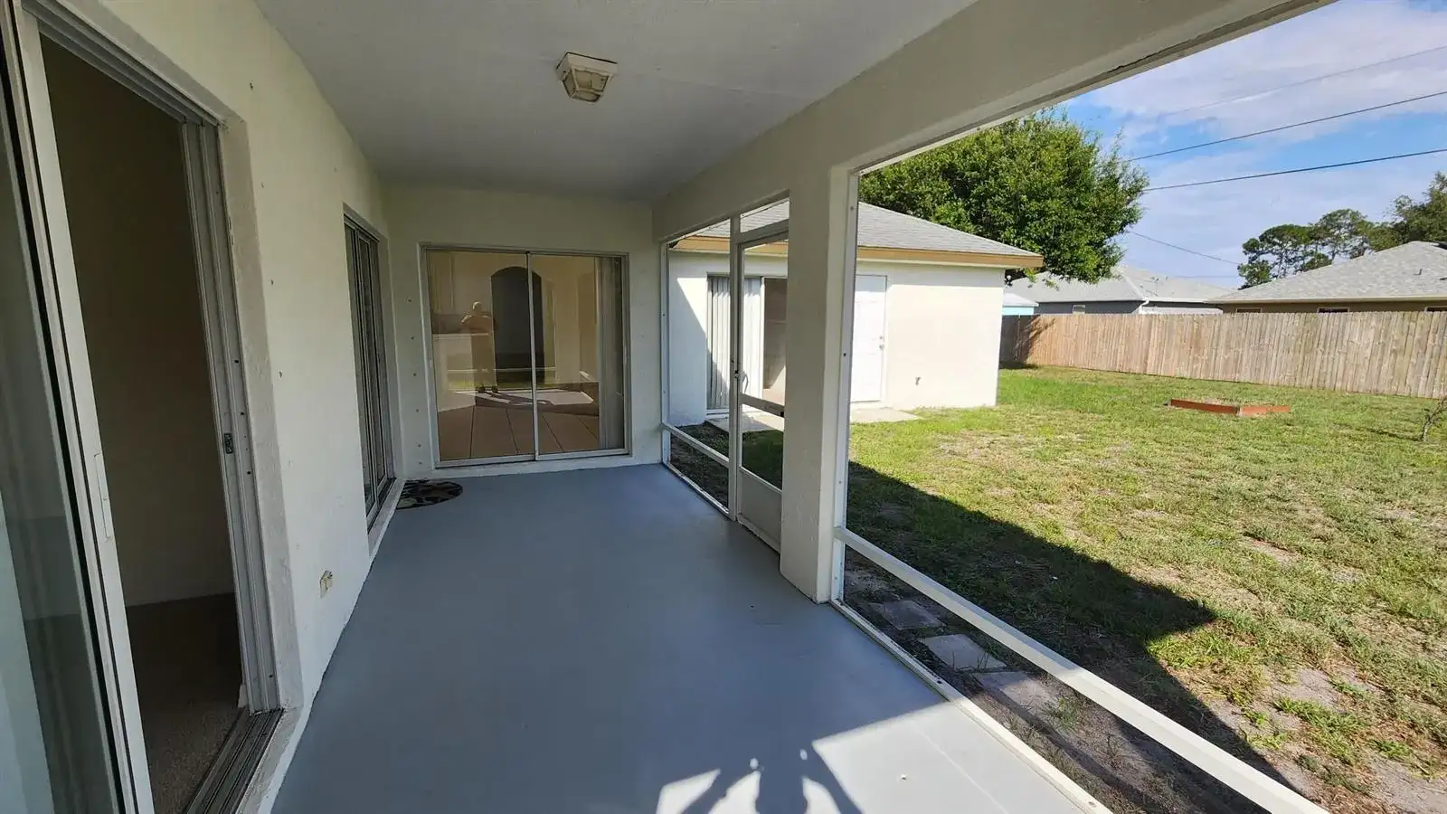 474 SW Namoit Place, Port St. Lucie FL 34953 photo 2