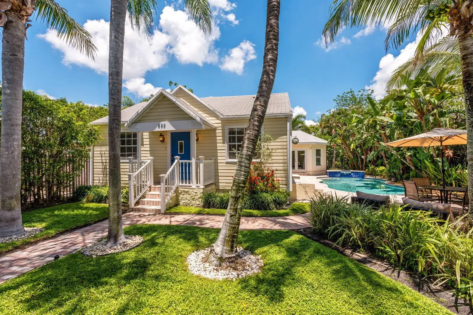 255 NE 12th Street, Delray Beach FL 33444 photo 2