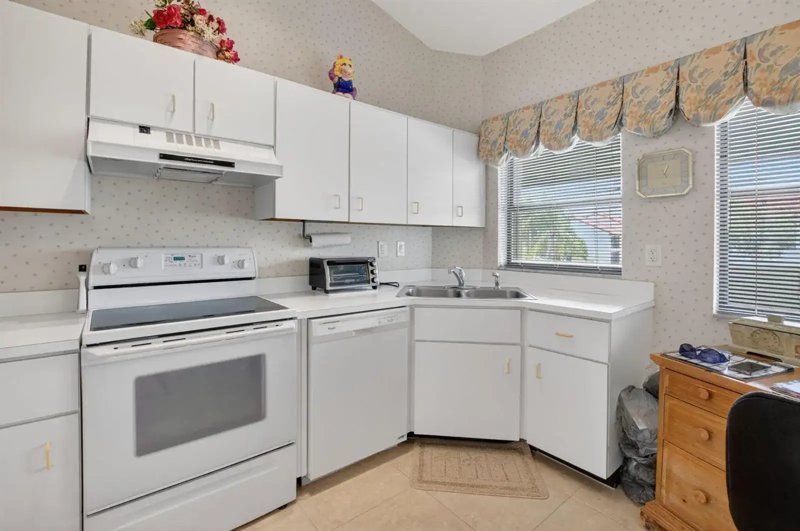 5907 Parkwalk Drive, Boynton Beach FL 33472 photo 3