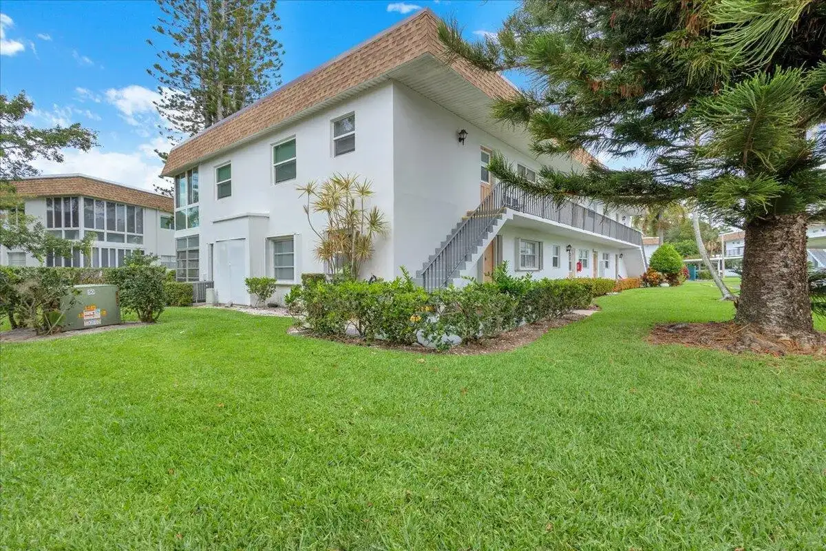 2950 SE Ocean Boulevard # 1, Stuart FL 34996 photo 2