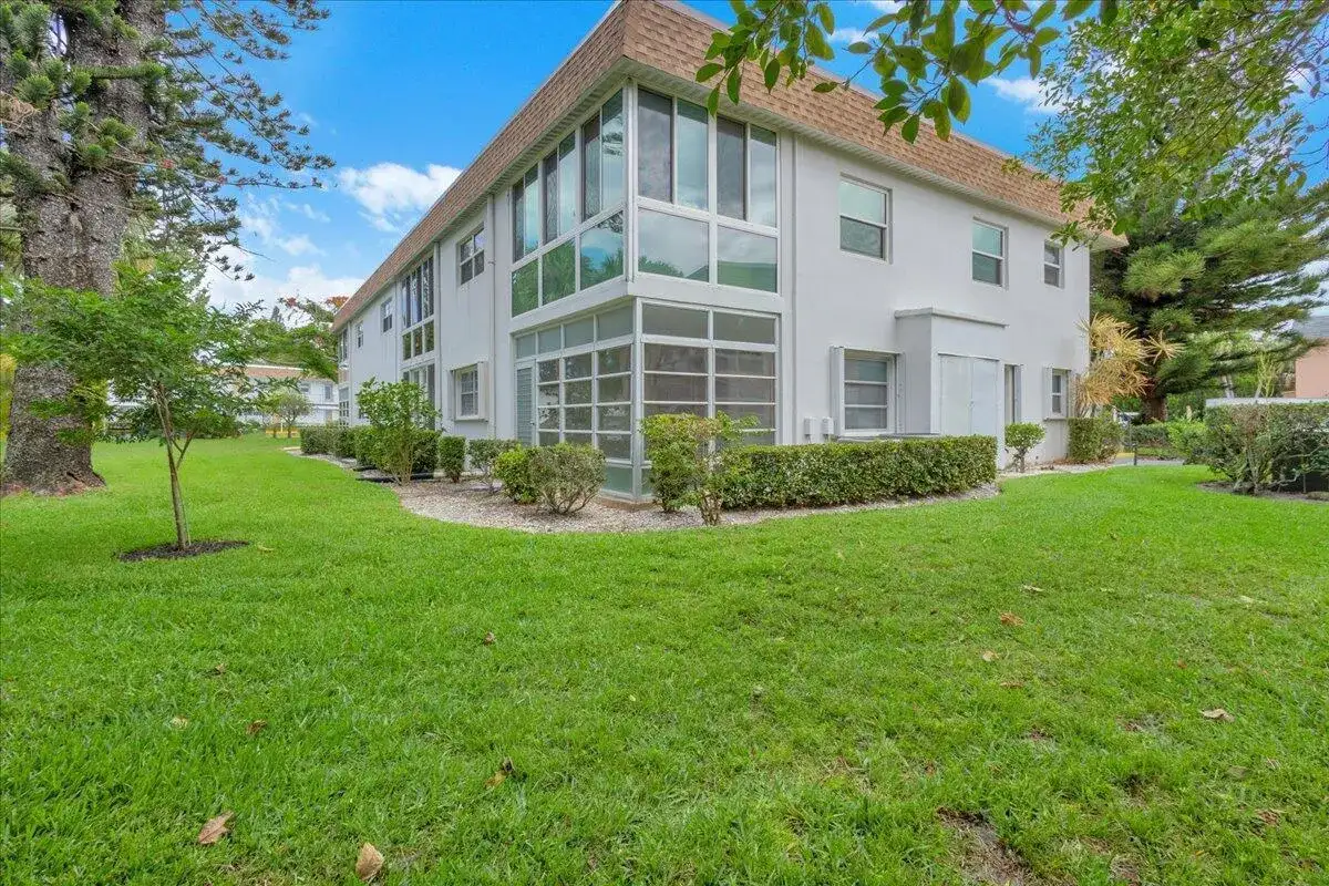 2950 SE Ocean Boulevard # 1, Stuart FL 34996 photo 3