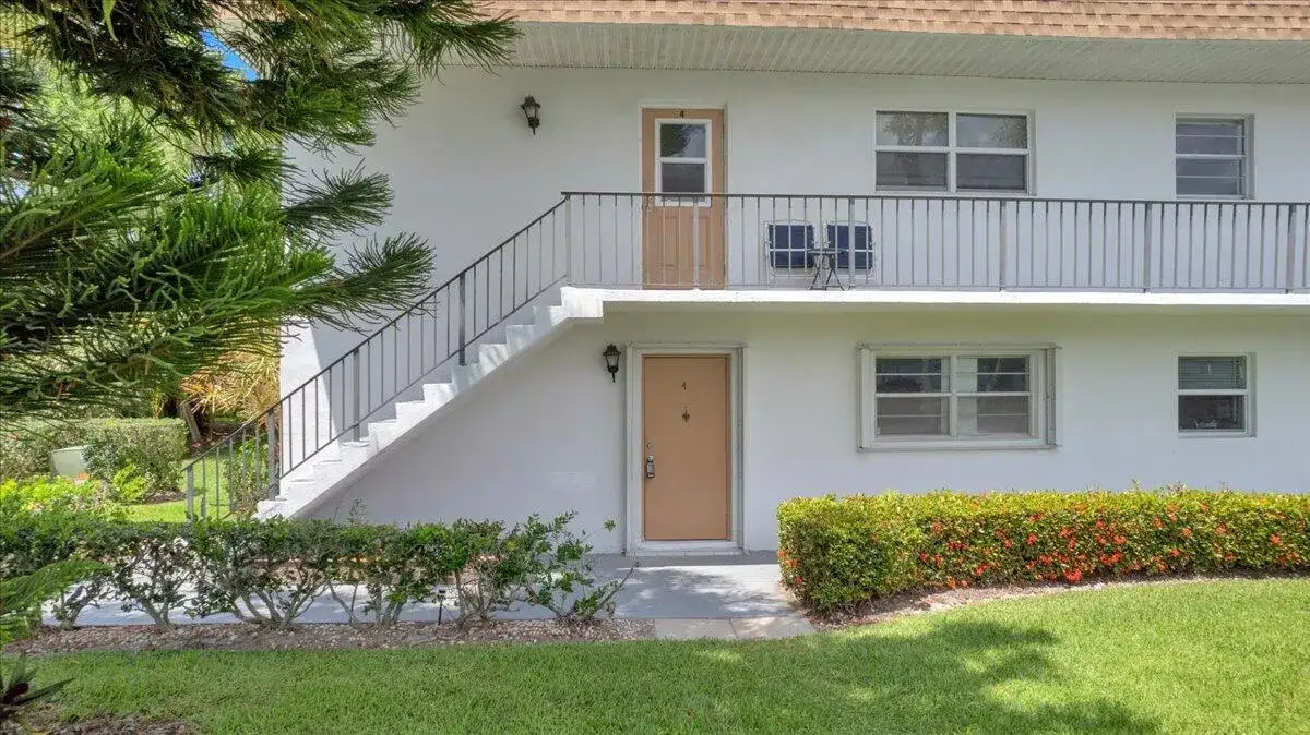 2950 SE Ocean Boulevard # 1, Stuart FL 34996 photo 4