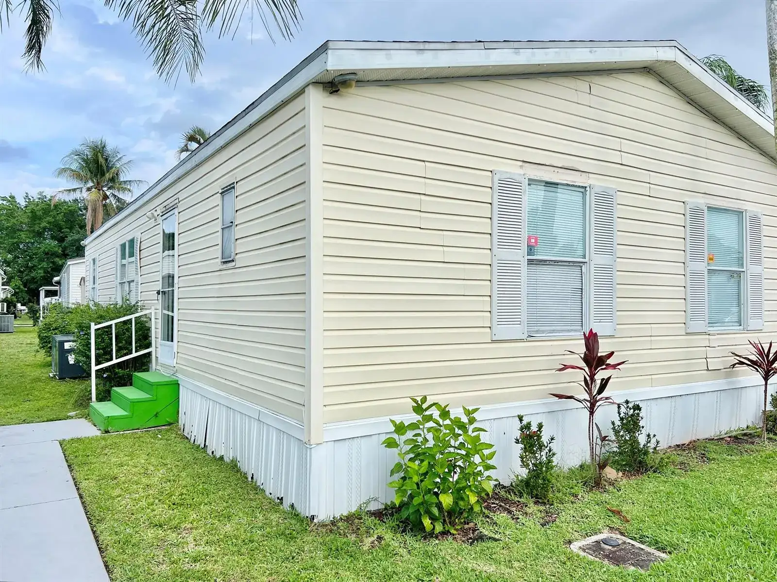 183 Plantation Boulevard, Lake Worth FL 33467 photo 2