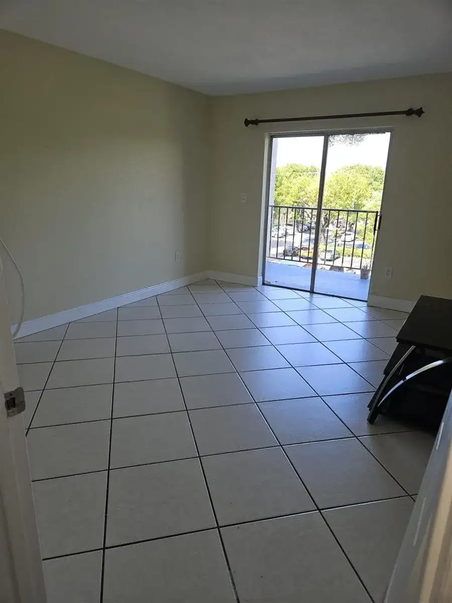 5665 W 20th Avenue # 413, Hialeah FL 33012 photo 5
