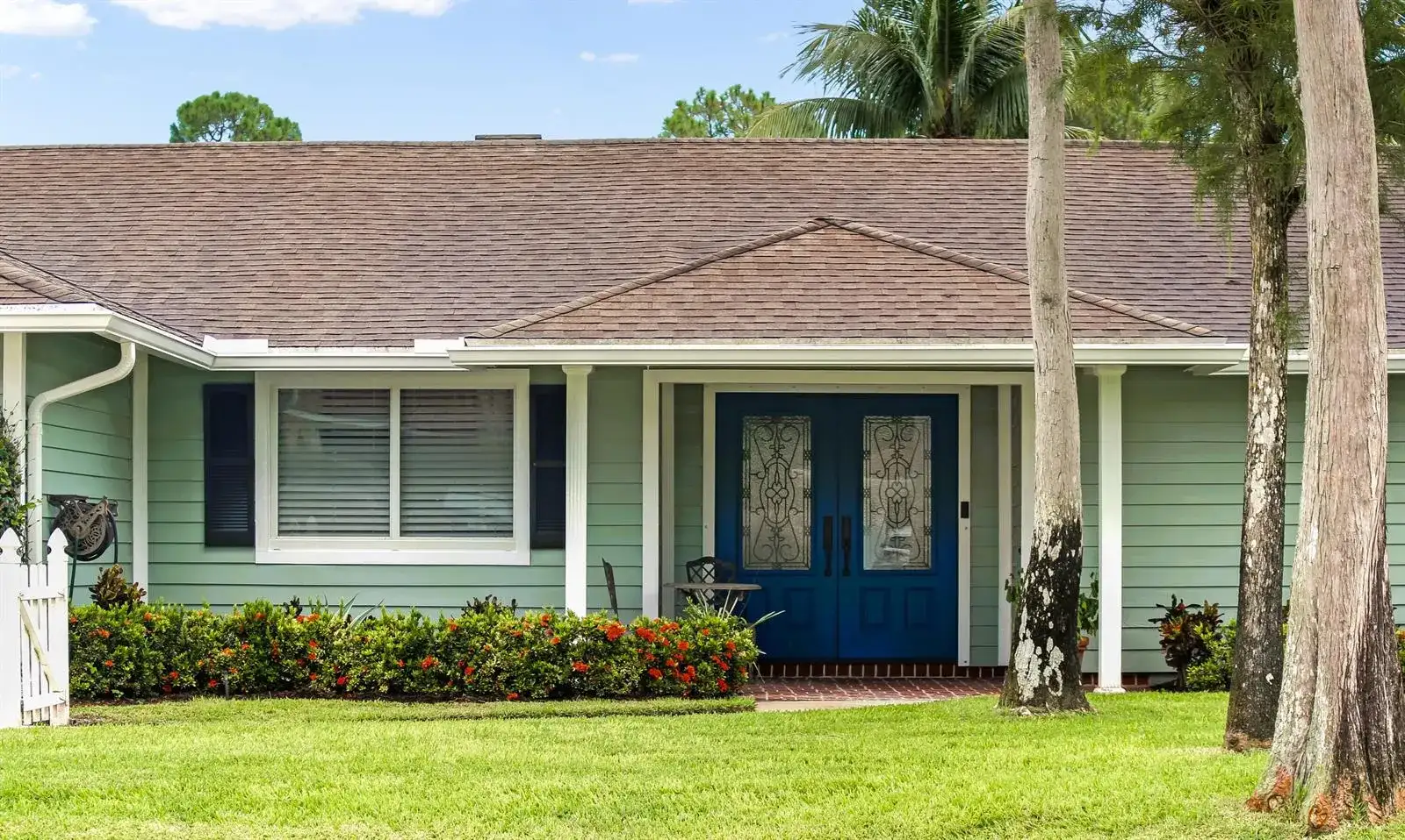 874 Blueberry Drive, Wellington FL 33414 photo 2