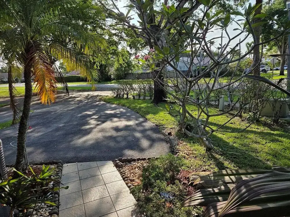 1888 SW 53rd Avenue, Plantation FL 33317 photo 2