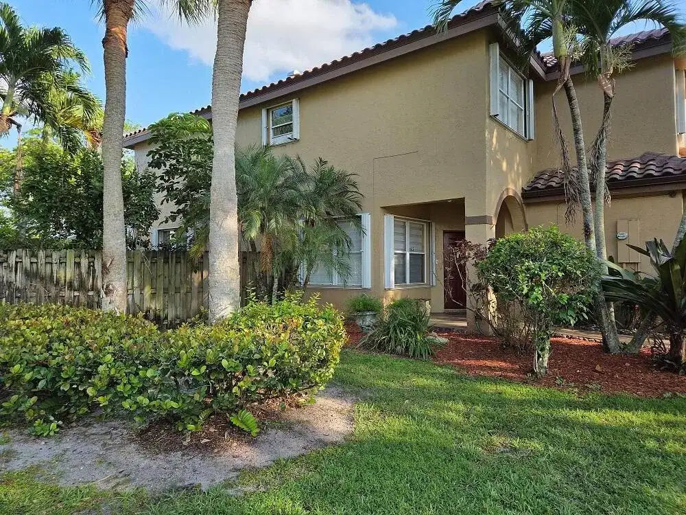 1888 SW 53rd Avenue, Plantation FL 33317 photo 4
