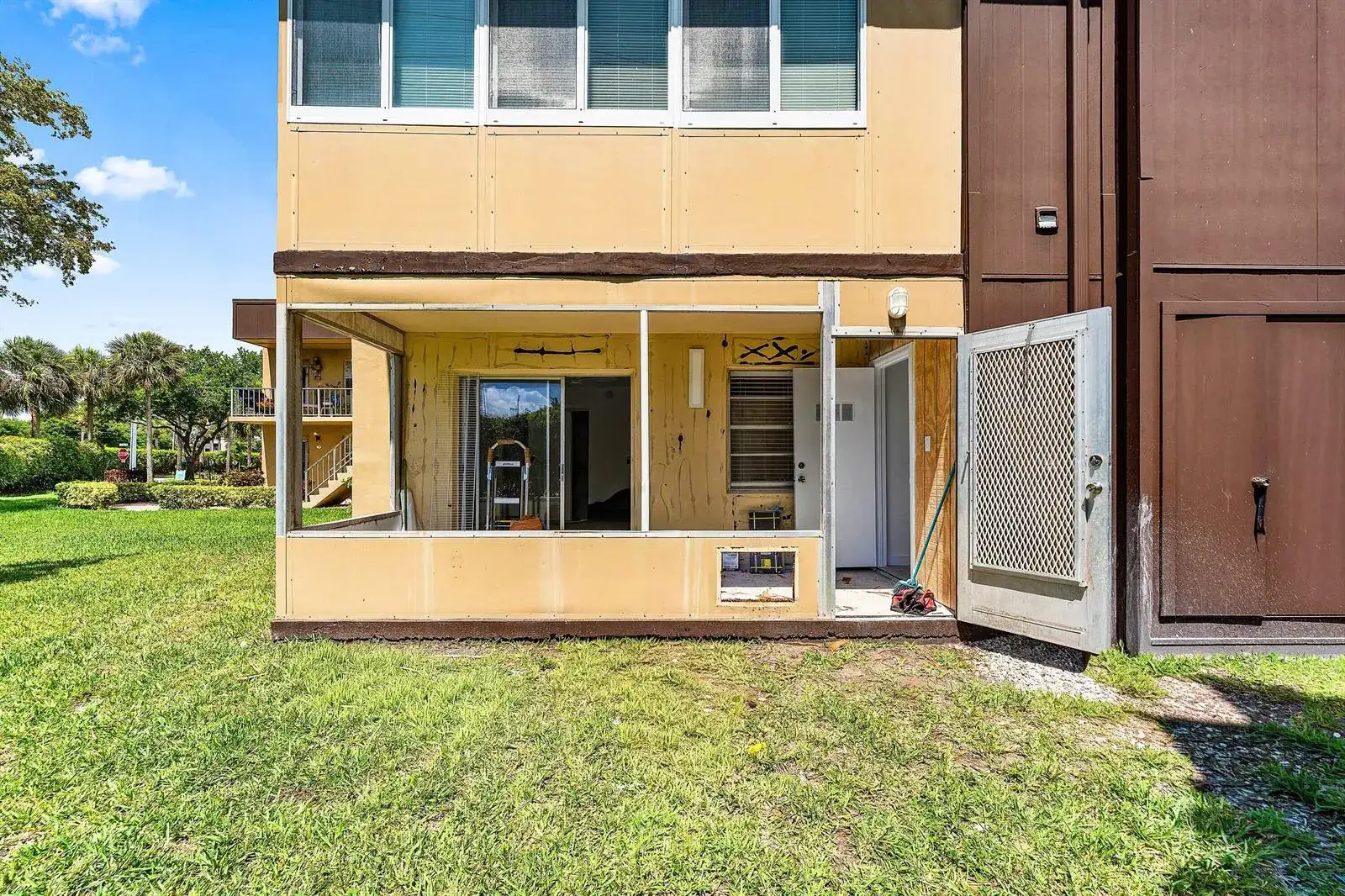 790 Burgundy Q, Delray Beach FL 33484 photo 2