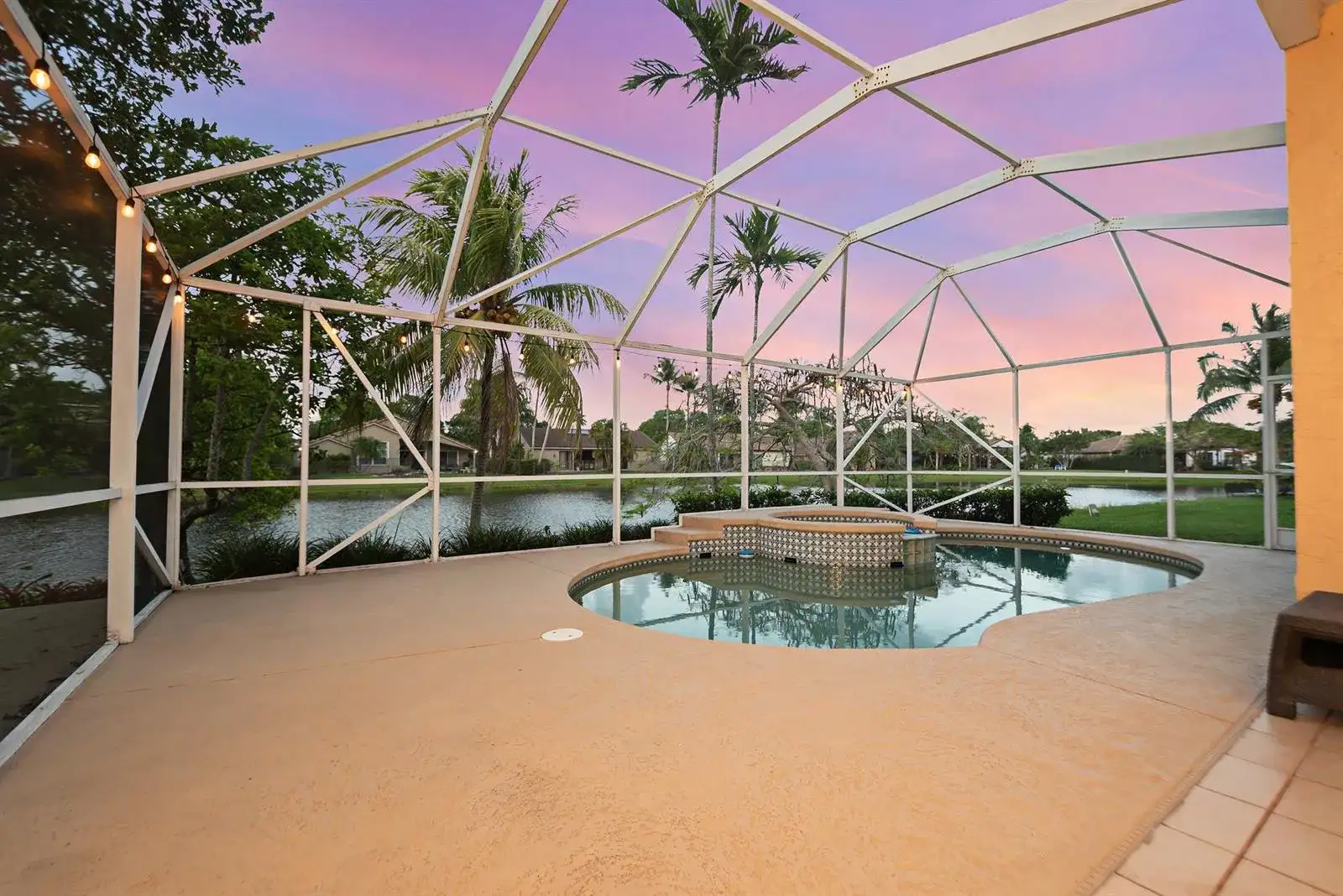 412 Cameron Drive, Weston FL 33326 photo 2