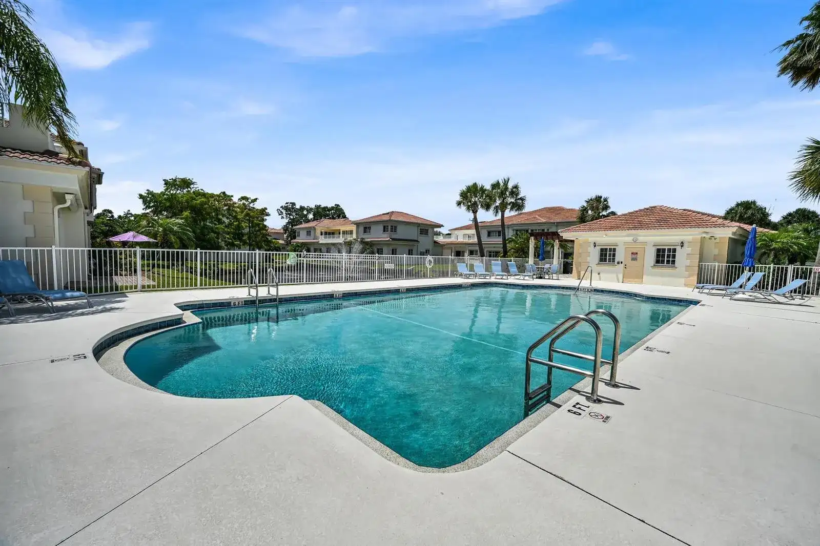 568 7th Square, Vero Beach FL 32962 photo 3