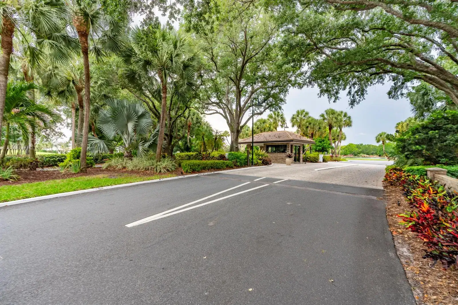 1543 SW Troon Circle, Palm City FL 34990 photo 5