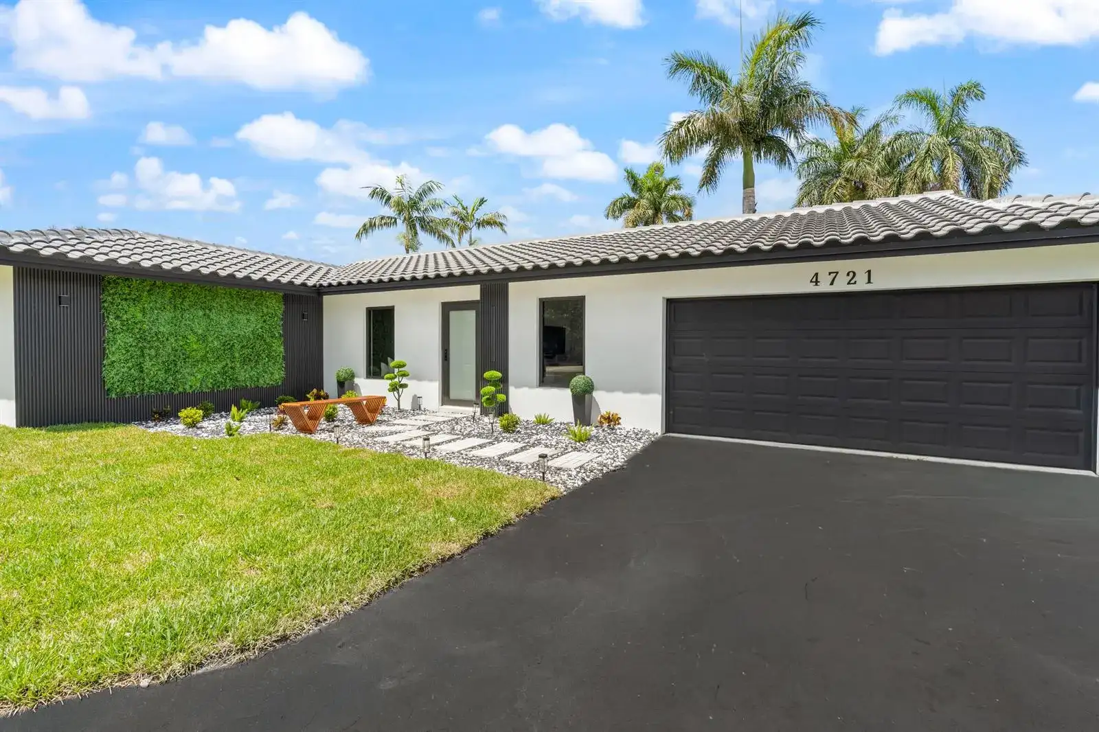 4721 Bayview Drive, Fort Lauderdale FL 33308 photo 2