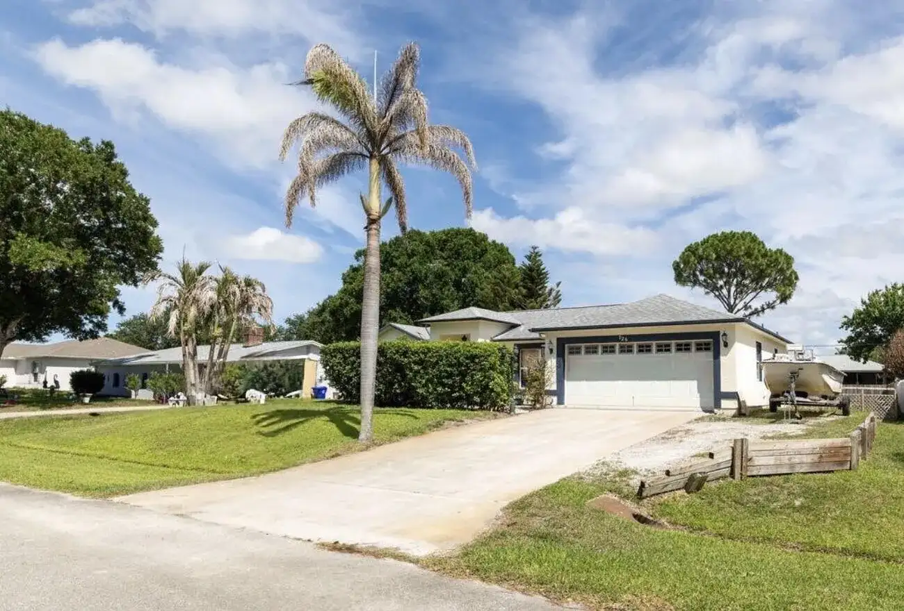 726 Tuxedo Terrace, Sebastian FL 32958 photo 2